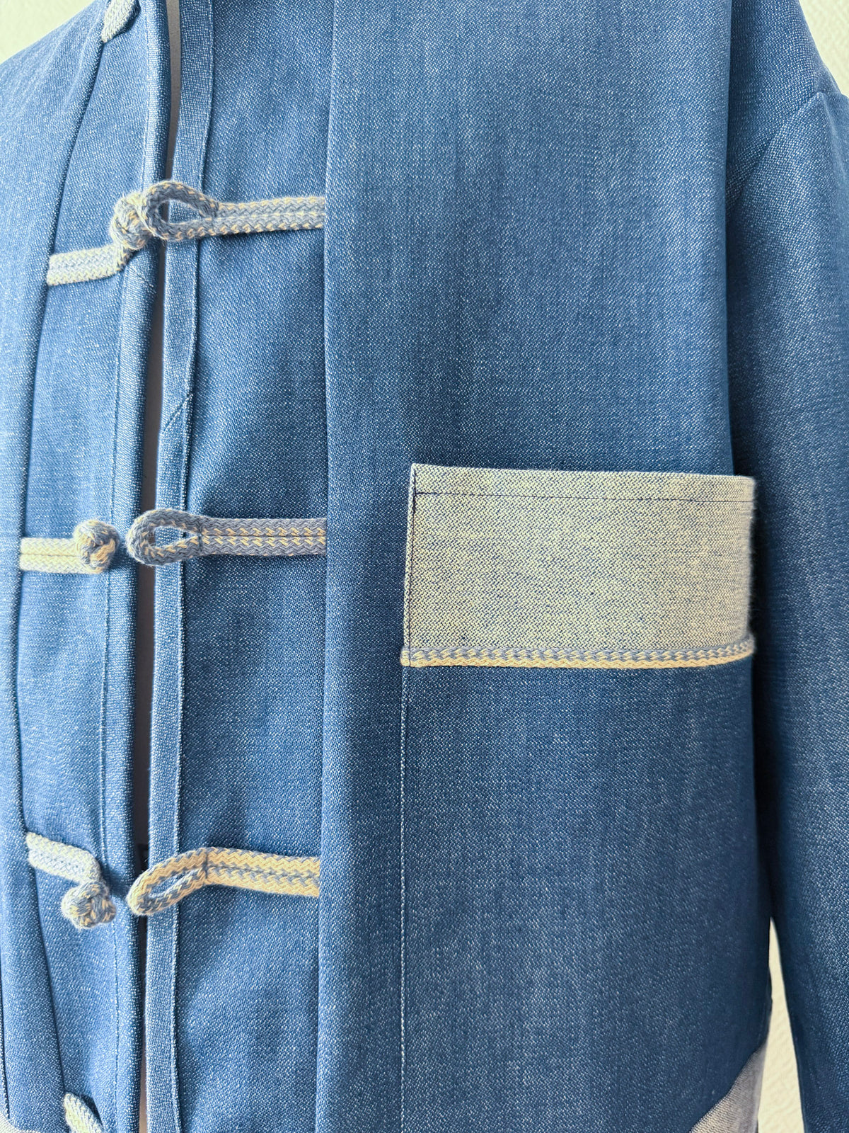 Denim jacket with Chinese knots - Indigo blue