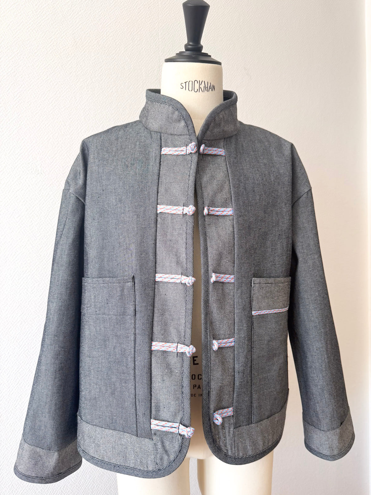 Veste en jean à boutons chinois - Gris