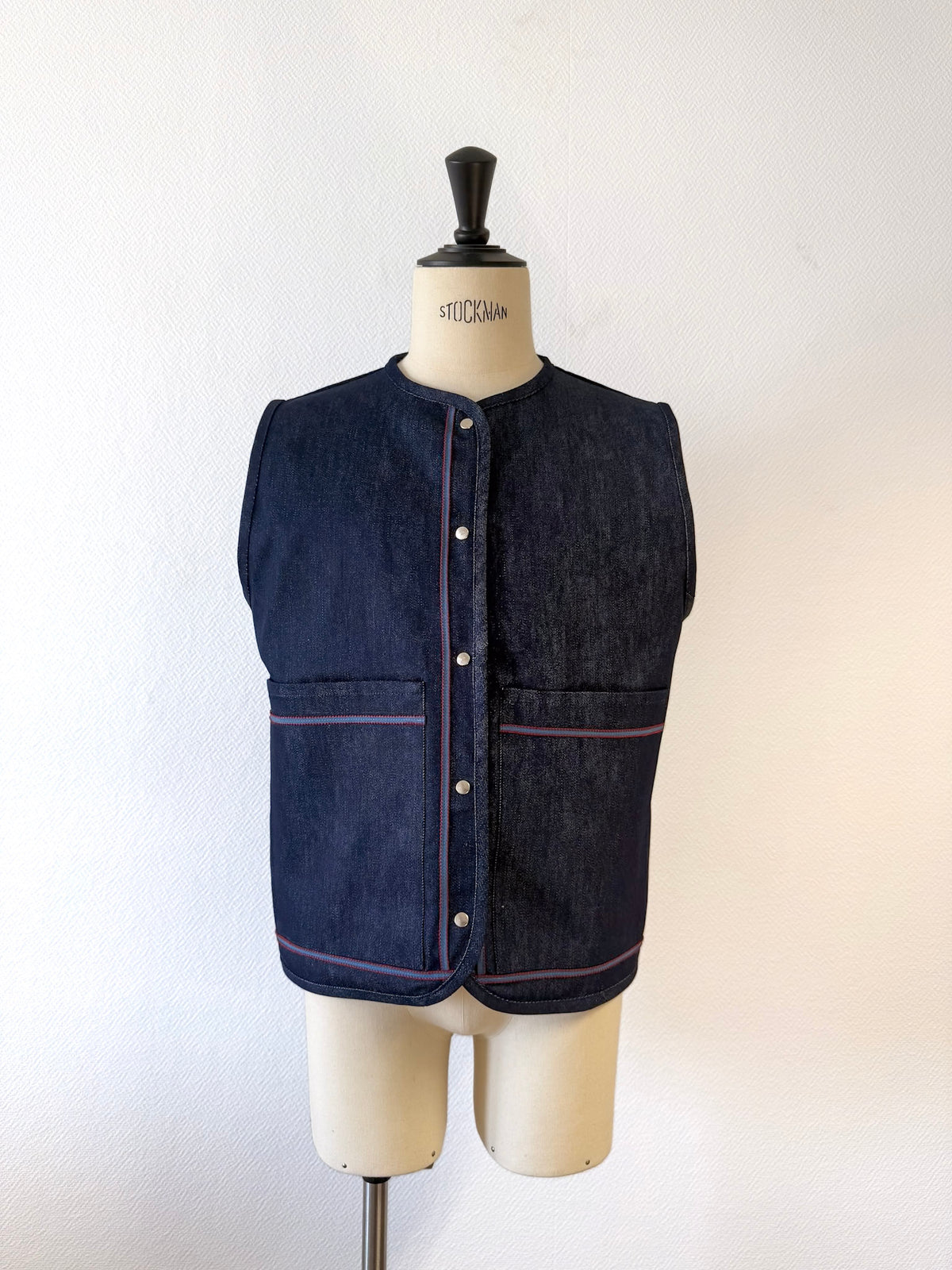 Embroidered sleeveless jacket - Blue denim and blue embroidery