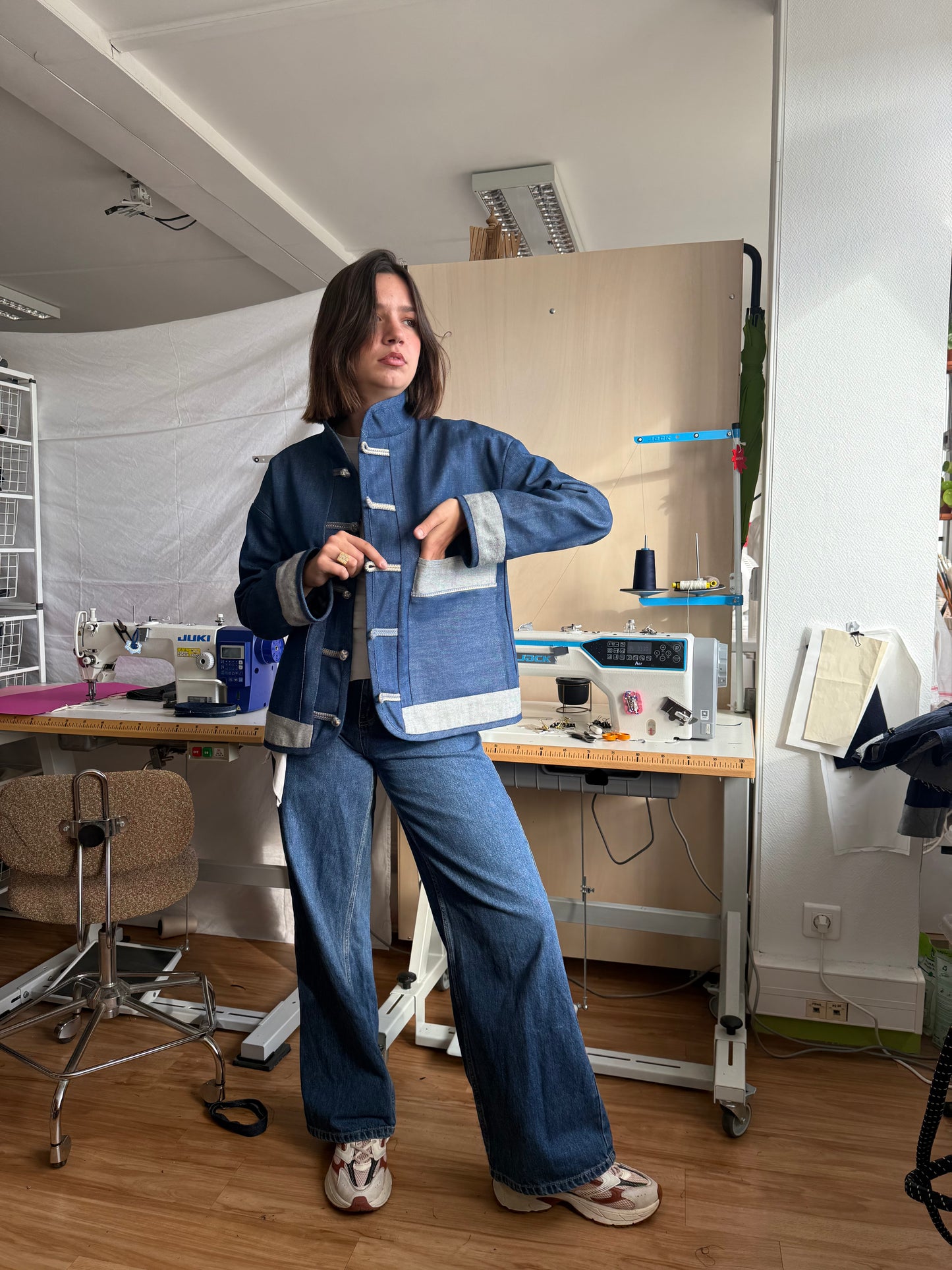 Denim jacket with Chinese knots - Indigo blue