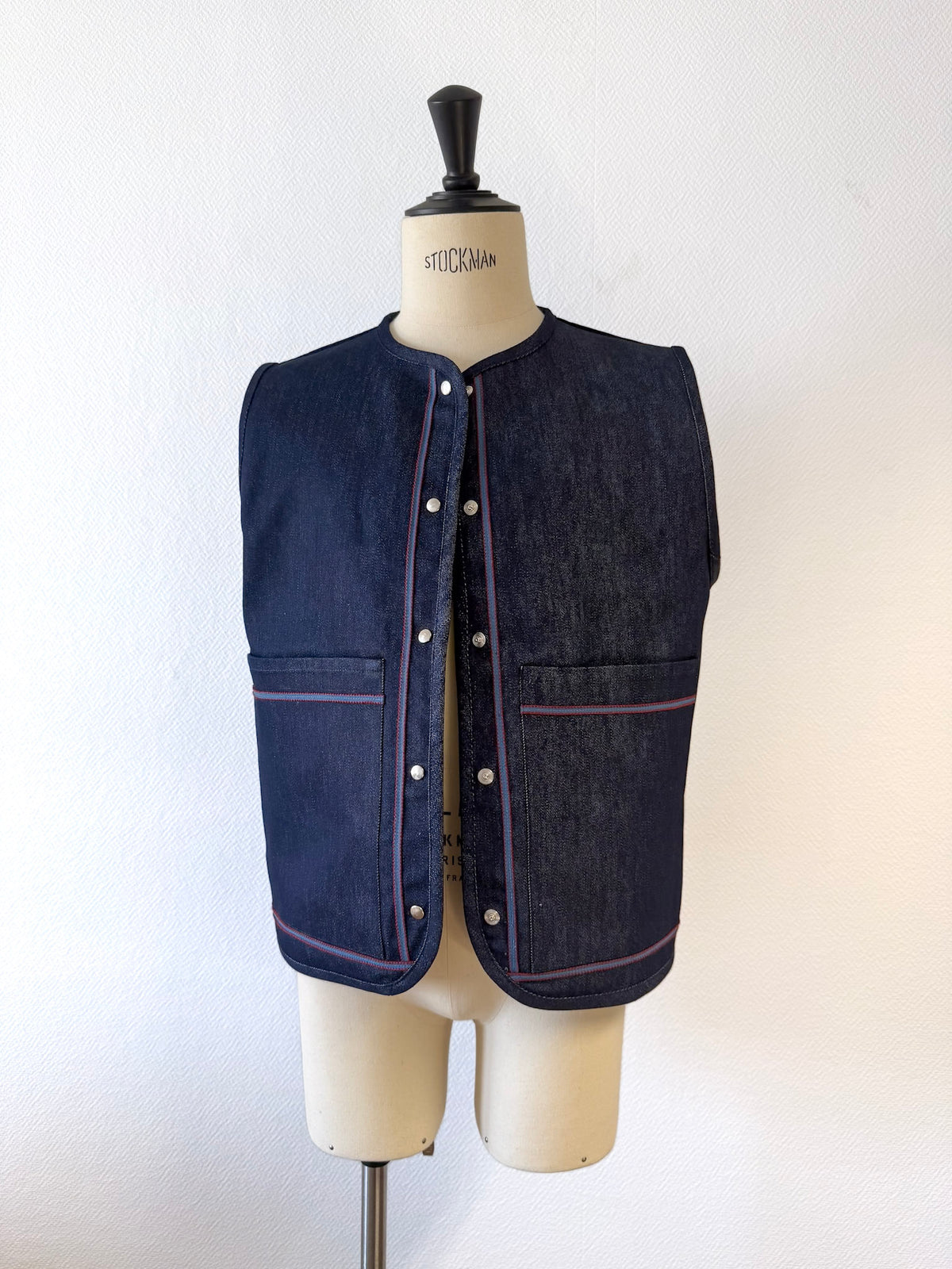 Embroidered sleeveless jacket - Blue denim and blue embroidery