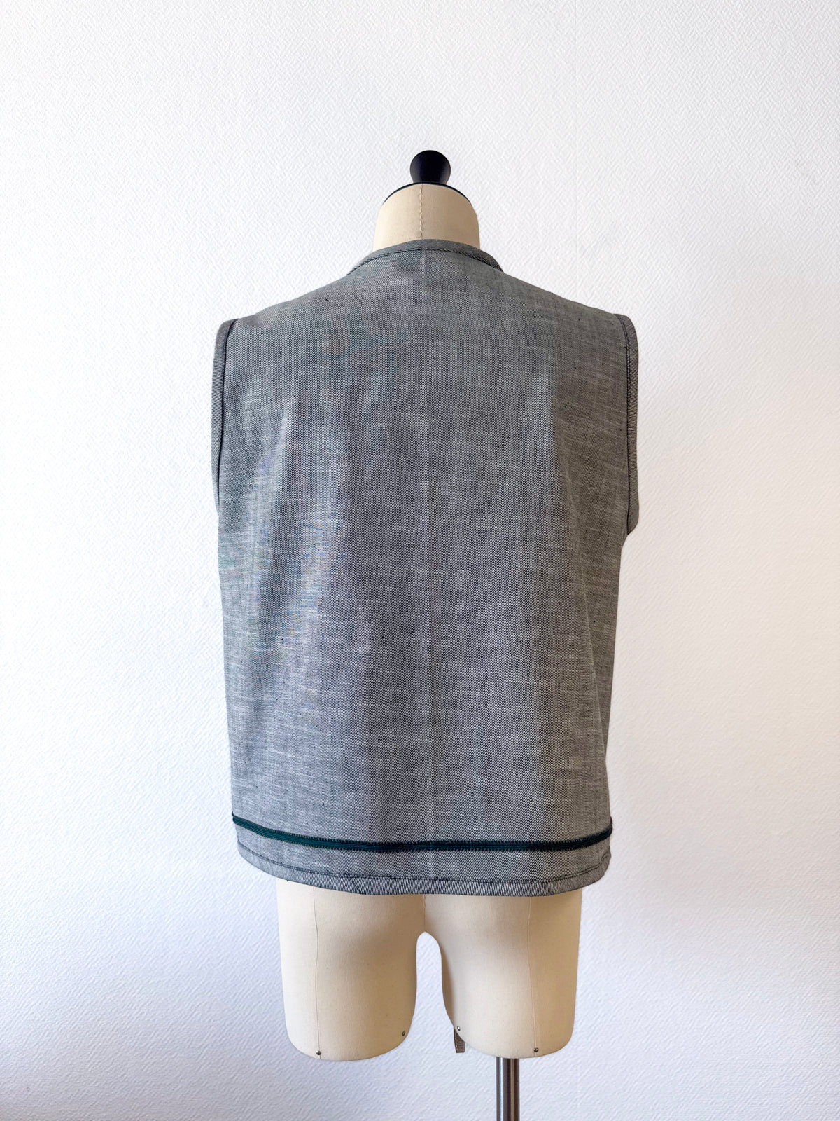 Embroidered sleeveless jacket - Light grey denim and green embroidery
