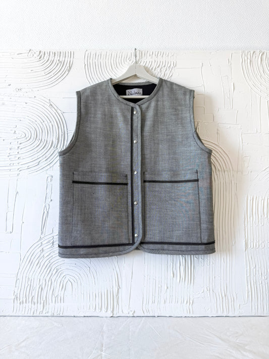 Veste sans manches brodée - Denim gris clair et broderie verte