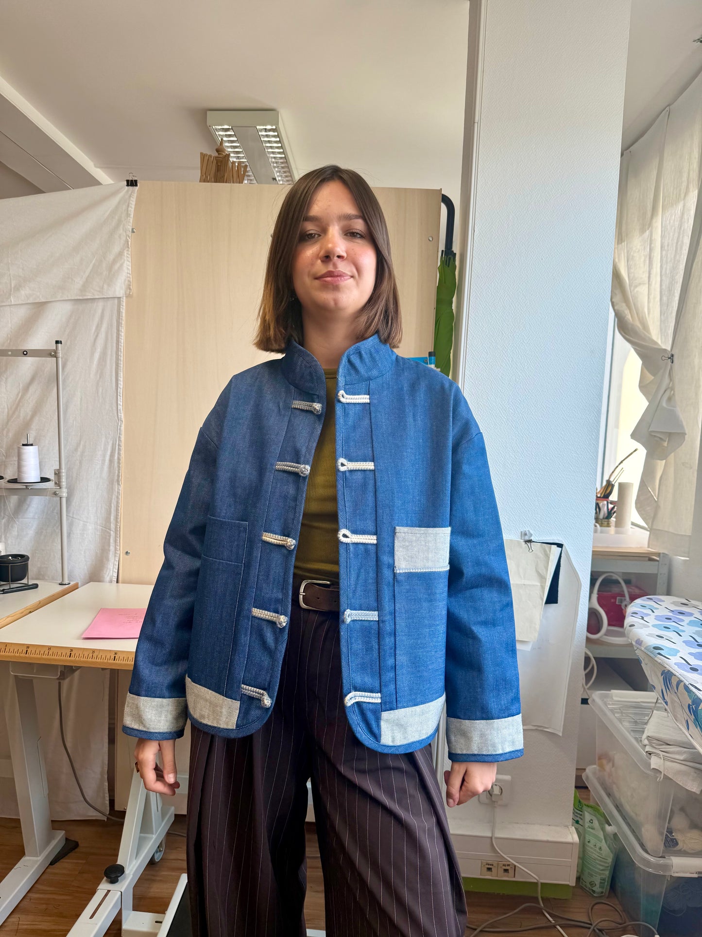 Denim jacket with Chinese knots - Indigo blue