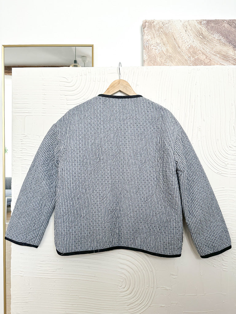 Veste matelassée en coton brodé gris & bleu